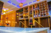 DEKINGS LUXURY AND SUITES
