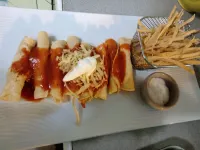 The Red Hut Inn - servizio colazione