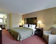 Quality Inn & Suites Clarksville Hotels in Clarksville