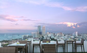 Royal Family Hotel