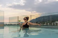 Amaris - Pools