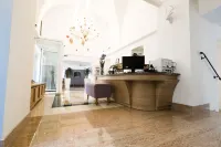 Hotel Corona Hotels in Caprino Veronese