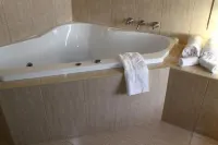 Quality Hotel Point Cook - spa