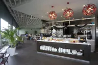 Trinidad Suites Johor, Trademark Collection by Wyndham - breakfast