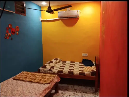 Peaceful Stay at Saradha Nivas Near Temple