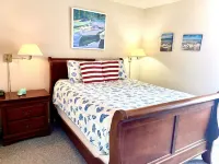 In Heart of Long Beach. Beautiful Ocean View. Walk to beach, Restaurants, Shops.