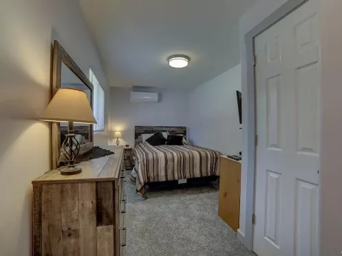 Cozy apartment in charming Moab Downtown with kitchen and great fruit backyard,