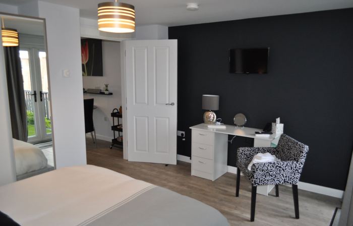 VIP Church Street Apartment