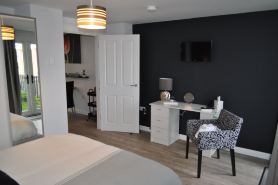 VIP Church Street Apartment