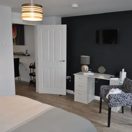 VIP Church Street Apartment