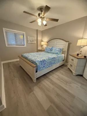 Ocean front penthouse 2bed, 2bath newly renovated. Beautiful ocean front views! Hotels in 