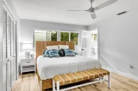 Bonita By The Beach: Heated Swimming Pool - Tropical Yard! Hotels near Sunburst Center