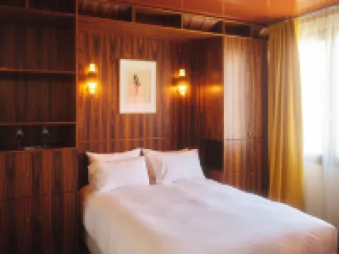 ホテル プレザント - 200m デ アレーヌ ド アルル - アンコール ミュー アルルのホテル