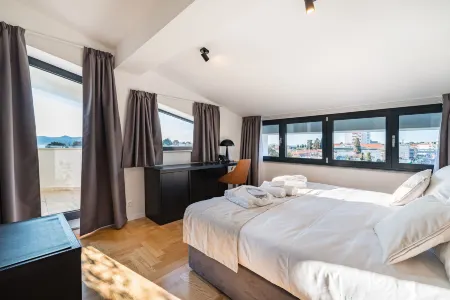 Miramare Hotel Отели в г. Задар