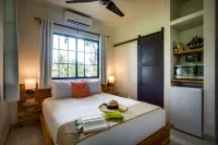 The Sea Glass Inn - balcony