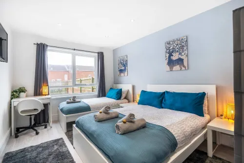 3 Bedroom House-Free Parking Hotels in West Allotment