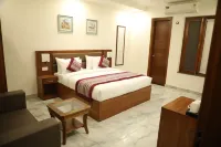 โรงแรม แซนดัล ทรี เอ็กซ์เพรส