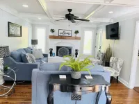 Superb 4BR/Suite NKC Near KC Chiefs, Soccer Stadiums, Airport & Entertainment