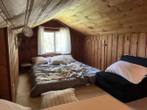 Amazing lake house with everything you need!