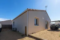 Villa 3ch Moderne Piscine Chauffée Clim Hotels in Cessenon-Sur-Orb