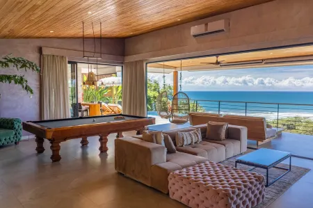 Casa Magnifique - 3 Bedroom Oceanview Villa. Beautiful Sunsets