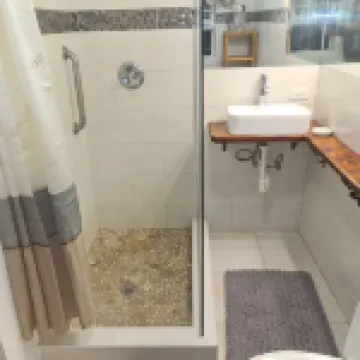 Spacious Beachfront and Private Resort living