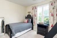 Cozy cabin w/ pool & hot tub! Close to Taylorsville Lake Marina & Bourbon Trails