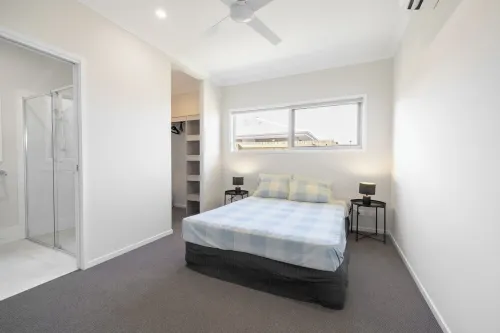 Sweet Home in Griffin, brand new & Spacious, 10 min to North Lake Westfield