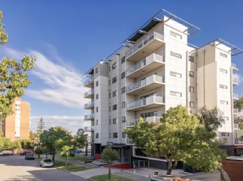 Quest on Rheola Hotels near Scitech