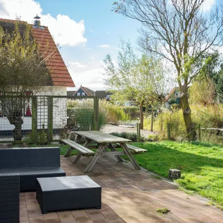 Villa in Callantsoog with Whirlpool and Beach Hoteles en Callantsoog