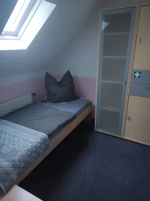 Kleine Ferienwohnung Hotels near Förderverein 04 bath e. V.