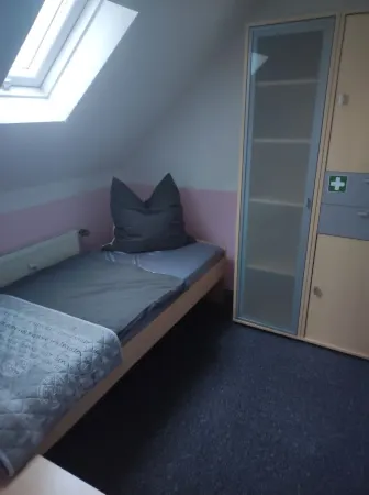 Kleine Ferienwohnung Отели в г. Цвикау