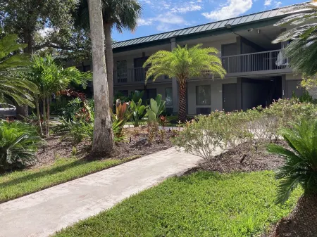 Paradise on the Sarasota Bay, Close to Gulf Beaches, Heated Pool, Restaurant