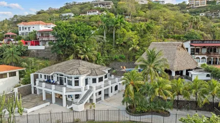 Villa Pura Vida - All Inclusive Options Отели в г. Сардиналь