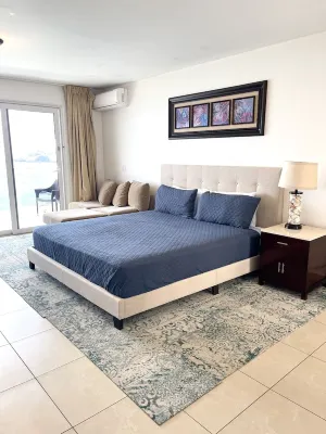 Sunset Beach View - Luxury Studio next to The Morgan Resort