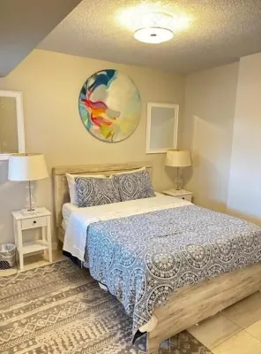 Modern private One bedroom apartment Calgary Downtown #502
