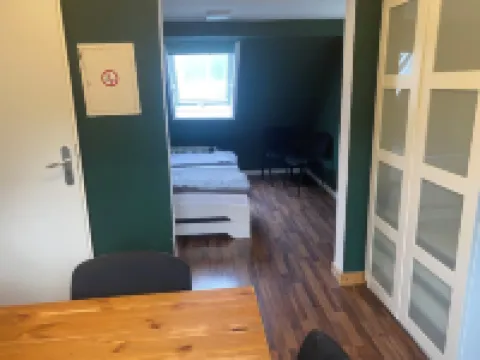 Unterkunft .3 Schlafzimmer, Esszimmer,küche, Bad. 30 Minuten Nach Frankfurt