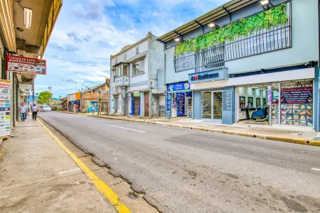 2Bed/1Bath Apartment with Patio in San Jose Center!