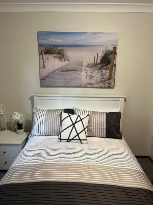 3 bedrooms - sleeps 6