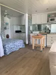 Beach'n Barefoot - nestled on the sands of Love Beach - max guests 2