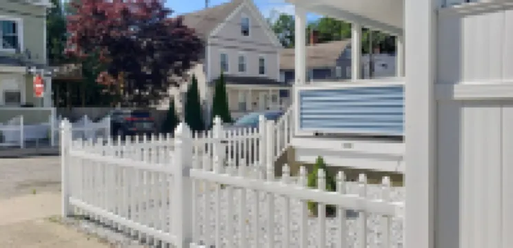 Cozy Upper 2 bedroom apartment >Free Wi-Fi and parking - 2nd floor-private space