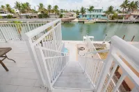 4 Bedroom,4 Bath, Private Pool, 37 and 1/2 foot Dock!