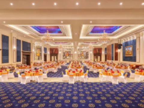 Mayfair Lake Resort Hotels in Raipur