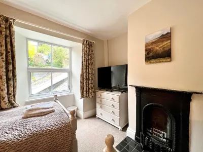 Luxury character Cottage in a popular Village location in Central Northumberland Northumberland Zoo附近的飯店