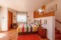 Beautiful, spacious villa with solar pool & games room