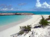 On hilltop with pool. Only 400 feet down to waterfront, dock & kayaks. - 2-Star