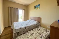 Beautiful apartment with sea view, two parking spaces, we have other options.