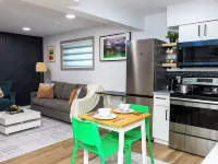 Comfy 2BR Guest Suite in Leduc 12 Mins to YEG Airport Hotels in Leduc