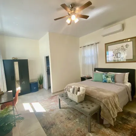 No Chores! 2 BD 2 BA in the heart of Havensight