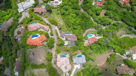 Picture-Perfect Ocean-View Villa – Ideal for Families & Relaxation